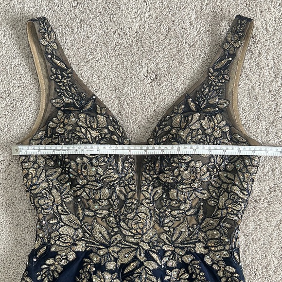 XSCAPE Evening Gown Size 6 - Picture 8 of 9